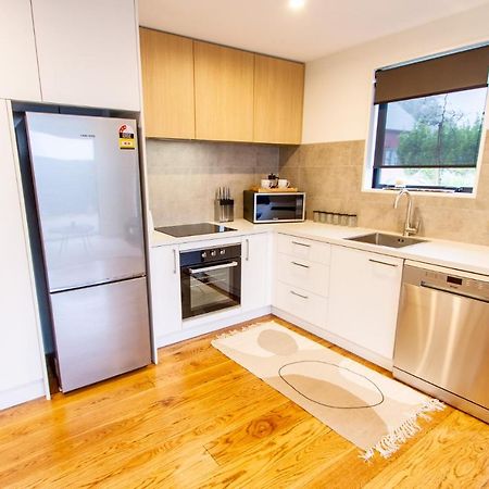 2 Bed Paradise Near Hagley Park Apartment Christchurch Ngoại thất bức ảnh